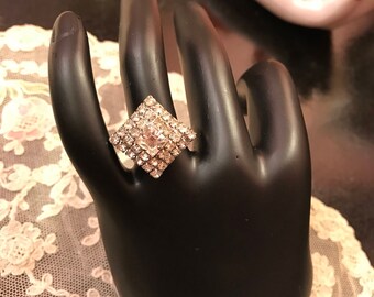 Vintage multi clear rhinestone ring