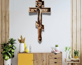 Handgeschnitztes kyrillisches Holzkruzifix-Wandkreuz | Gedämpftes Buchenholz Christliches Kreuz mit Bio Oil Wax Finish | Religiöses Wohnkultur Geschenk