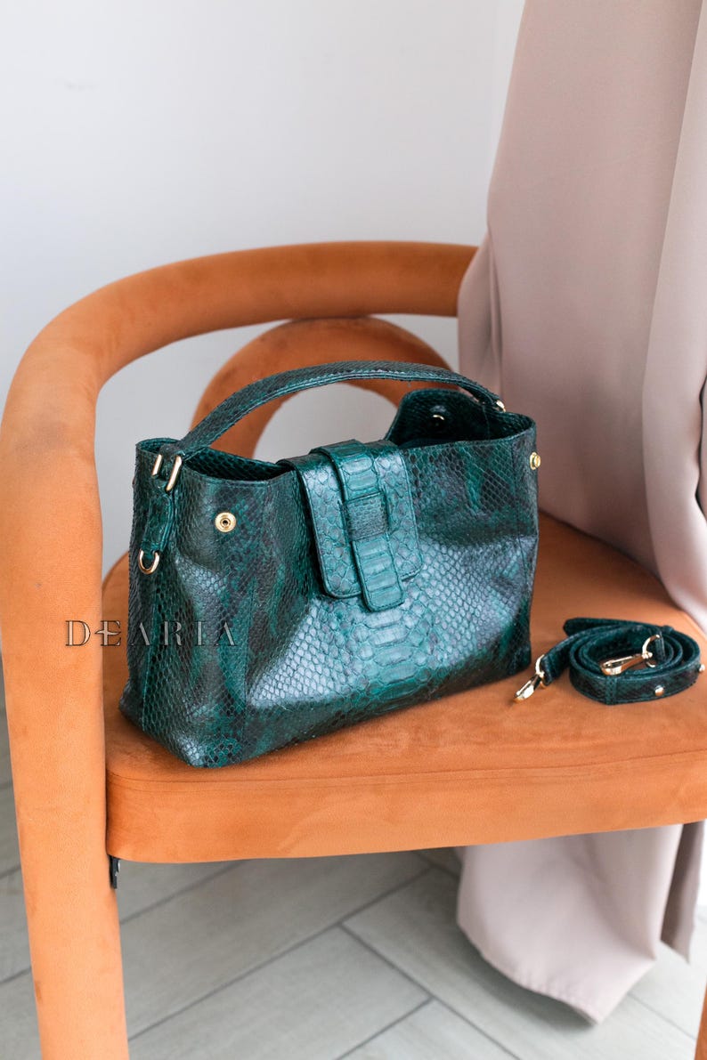 Luxury emerald green snakeskin handbag for everyday wear