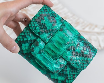 Smaragdgrüne Python-Leder-Brieftasche - Exotische Schlangenleder-Brieftasche für drei faltbare Karten und Geldscheine für Frauen