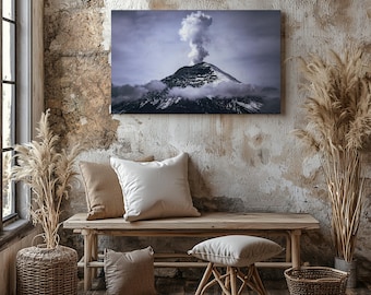 Lienzo impreso del volcán Cotopaxi - Fotografía de vapor activo en Ecuador - Arte mural de paisaje montañoso espectacular - Decoración del hogar inspirada en la naturaleza