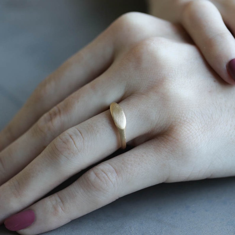Eco-friendly Viking Primitive Bronze Age Gold or Palladium Simple Alternative Engagement Ring Women/'s Ancient Texture Oval Signet Ring