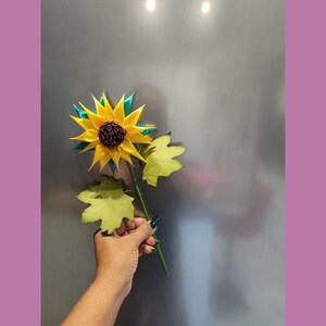 Girasol in raso e carta giallo