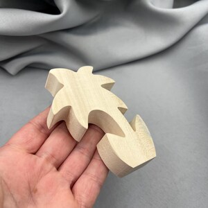 Niedokończony drewniany kwiatek do wycinania, materiały do majsterkowania, mały projekt z naturalnego drewna dla dzieci, pomysły na prezenty z kwiatowymi mini półkami, dekoracja pokoju dziecięcego