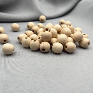 Unfinished Round Wooden Beads with Hole, Natural Wood Craft Beads, Smooth Unpainted DIY Beads for Jewelry, Macrame, Garlands Decor Projects