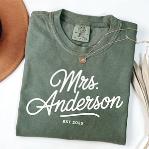 Comfort Colors Personalized Mrs Shirt, Custom Mrs Shirt, Mrs Last Name Shirt, Bride Tee, Bachelorette Party Gift, Bridal Shower Shirt