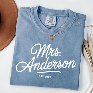 Comfort Colors Personalized Mrs Shirt, Custom Mrs Shirt, Mrs Last Name Shirt, Bride Tee, Bachelorette Party Gift, Bridal Shower Shirt