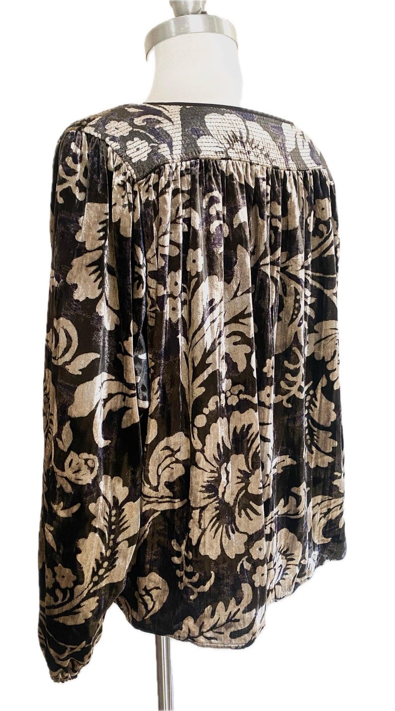 Blusa de terciopelo arrugado brillante de Anthropologie, talla mediana imagen 7