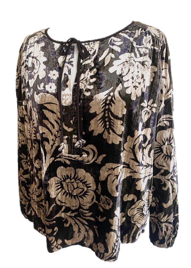 Blusa de terciopelo arrugado brillante de Anthropologie, talla mediana imagen 3