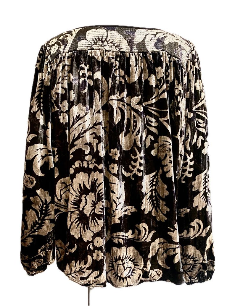 Blusa de terciopelo arrugado brillante de Anthropologie, talla mediana imagen 8