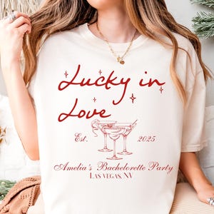 Comfort Colors®Magliette per addio al nubilato Lucky in Love,T-shirt per addio al nubilato abbinate personalizzate,T-shirt personalizzate per addio al nubilato Las Vegas,Magliette per addio al nubilato