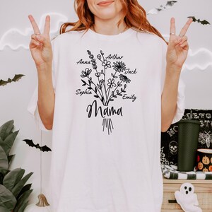 Comfort Colors® Personalized Floral Mama Shirt, Mama Shirt For Mothers Day Gift,Mama Shirt For Birthday Gift,Baby Shower Gift,Pregnancy Gift