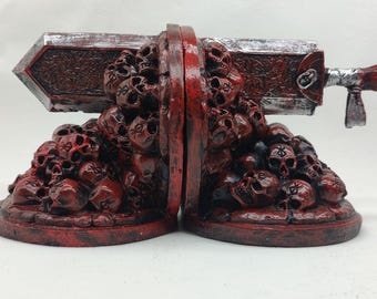 Berserk Bookends Furious Bookends Dragon Slayer Resin Craft Ornament Desktop Bookshelf Decorative Artwork