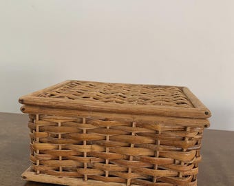 Woven wicker rattan basket box