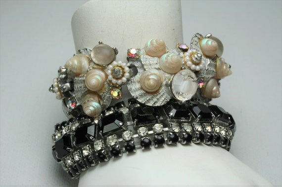 Lot of Vintage Fashion Jewelry Bracelets - 6 Brac… - image 9