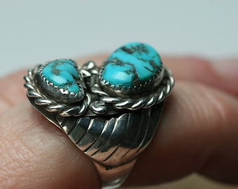 Vintage Sterling and Turquoise Ring - Southwestern Design - Navajo