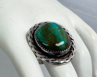 Vintage Sterling and Turquoise Ring - Southwestern Design