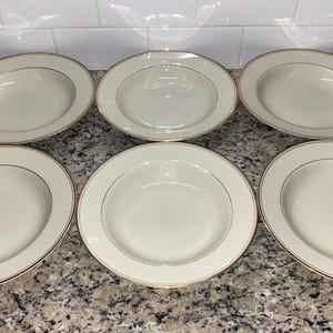 Vintage Mikasa Trousdale L2801 Ivory China Gold Rimmed Soup Bowls 8 1/2&quot; (6)