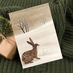 carte pliable de Noël vintage, une carte de vacances rétro numérique nostalgique, carte de portrait de Noël confortable dessinée à la main, animaux de la forêt hiver PNG