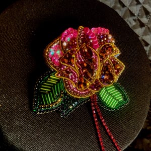 Chik   Handmade Brooch - Intricate Beaded Jewelry          Vintage-Inspired Floral Pin - Artisan Beaded Brooch