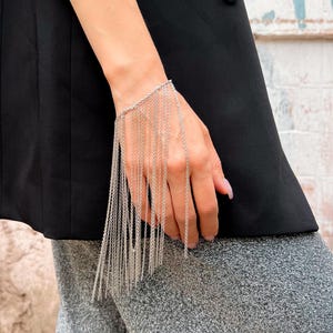 Pulsera de cadena de plata • Pulsera de mujer en capas hecha a mano • Joyería gótica punk • Pulsera apilable • Regalo de cumpleaños • Regalo para ella • Grunge único