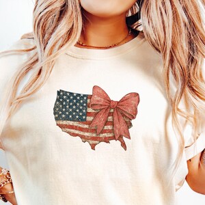 Chemise 4 juillet couleurs confort, chemise noeud carte des Etats-Unis, t-shirt vintage patriotique, chemise drapeau américain, chemise graphique 4 juillet, jolie chemise Amérique