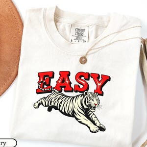 Vintage Distressed Tiger Graphic Tee - Comfort Colors Shirt