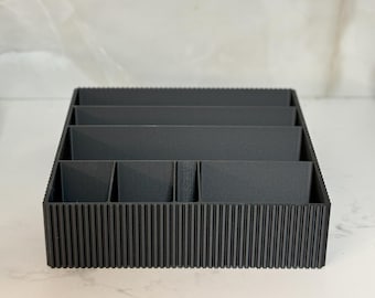 Organizer na kosmetyki drukowany w 3D: nowoczesna toaletka (plik STL)