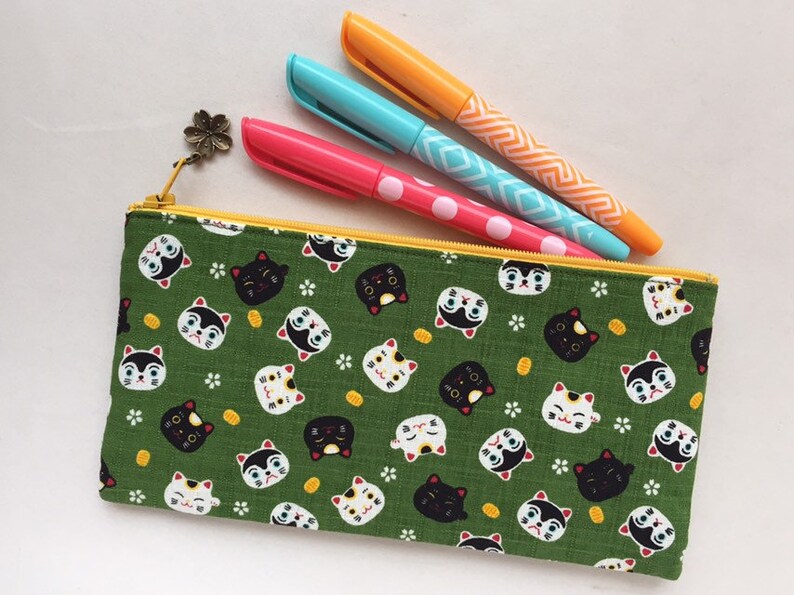Matcha Green Maneki-neko /& Hariko-inu Zipper Pouch Coin Purse or Pencil Case