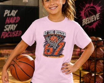 Camiseta de baloncesto juvenil, camiseta gráfica At The Buzzer 67, regalo para jóvenes deportistas