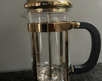 Vintage Pyrex French Press Coffee Maker. Gold Tone. Approx 12 Ounce Capacity VGC