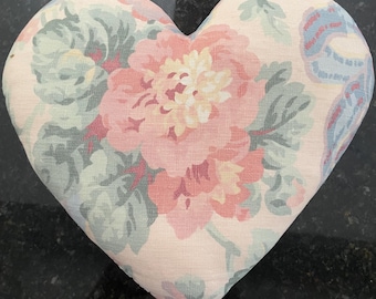 Vtg. 80's Handmade Country Heart Floral Throw Pillow. Cottagecore, Grannycore.