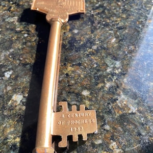 稀少！1933年シカゴ・ワールド・フェア メモリアル・キー 鍵 アドバタイジング 1933 World Fair Key - Etsy