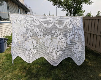 White Cotton Crocheted Window piece/curtain- Flowers and Roses handmade crochet filet valance kitchen window panel table cloth shabby chic