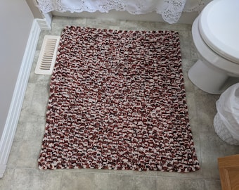 Tapis de bain au crochet fait main : tapis taupe brun (34 x 31 po.)