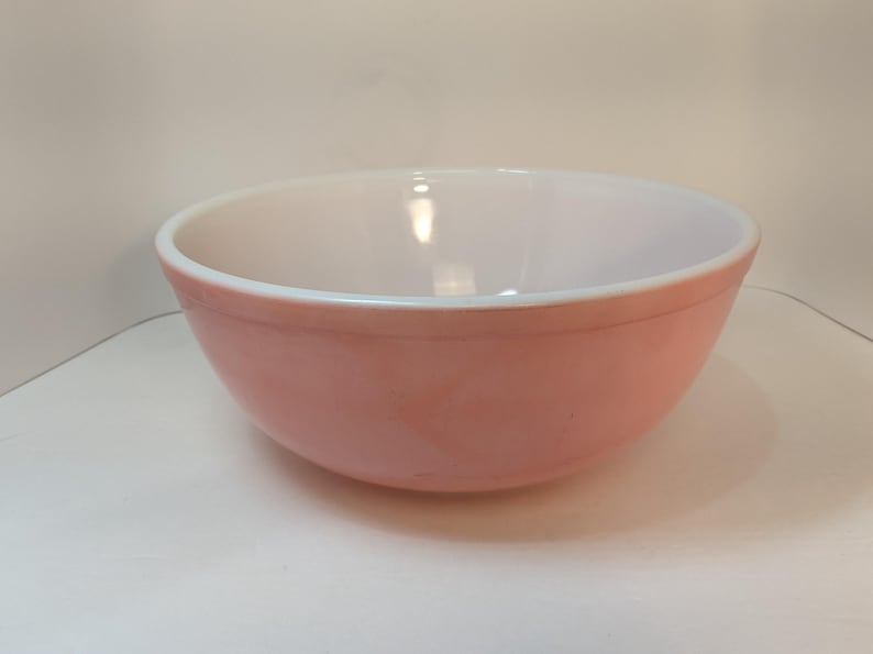 Vintage PYREX Glass Bowl, 404, Light Pink and White, 4 Quart, Ovenware ...