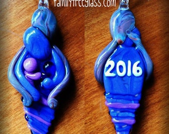 Glass Ornament Family of 4 Holiday Decoration with Mother Father Brother Sister Siblings or Twins Handblown in Custom Colors