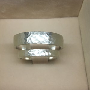hammered wedding band set of 2 matching wedding rings for men and women sterling silver 5mm & 3mm image 1