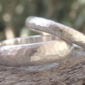 wedding bands his and hers hammered wedding ring set of 2 sterling silver wedding bands men women his and hers set recycled made to order