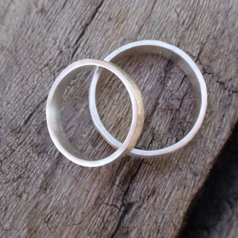 hammered wedding band set of 2 matching wedding rings for men and women sterling silver 5mm & 3mm image 3