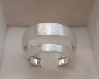 結婚指輪 2個セット - 結婚指輪セット ブラッシュ/サテン仕上げ - スターリングシルバー - 5 mm & 3 mm - オーダーメイド - 手作りジュエリー 男女兼用