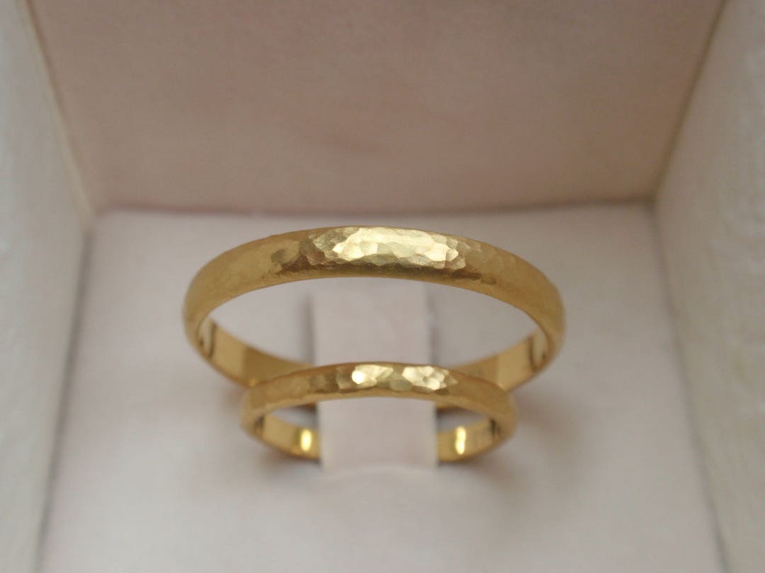 Gold Wedding Rings 14k Solid Yellow Gold Hammered Wedding Band Set of 2 ...