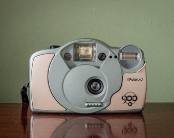 Polaroid 900 AF 35mm Point and Shoot Film Camera