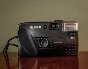 BOXED Fuji DL-8 35mm Point and Shoot Film Camera