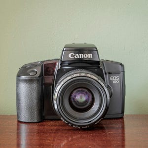 Lovely Canon EOS 100 35mm SLR Film Camera + Canon 35-70mm F3.5-4.5 Zoom Lens
