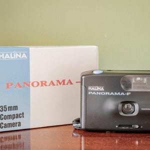 BOXED Halina Panoramic F 35mm Point and Shoot Film Camera