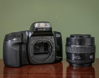 Minolta Dynax 300si with Minolta 35-70mm F4.5 Zoom Lens