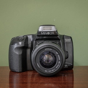 Minolta Dynax 300si with Minolta 35-70mm F4.5 Zoom Lens