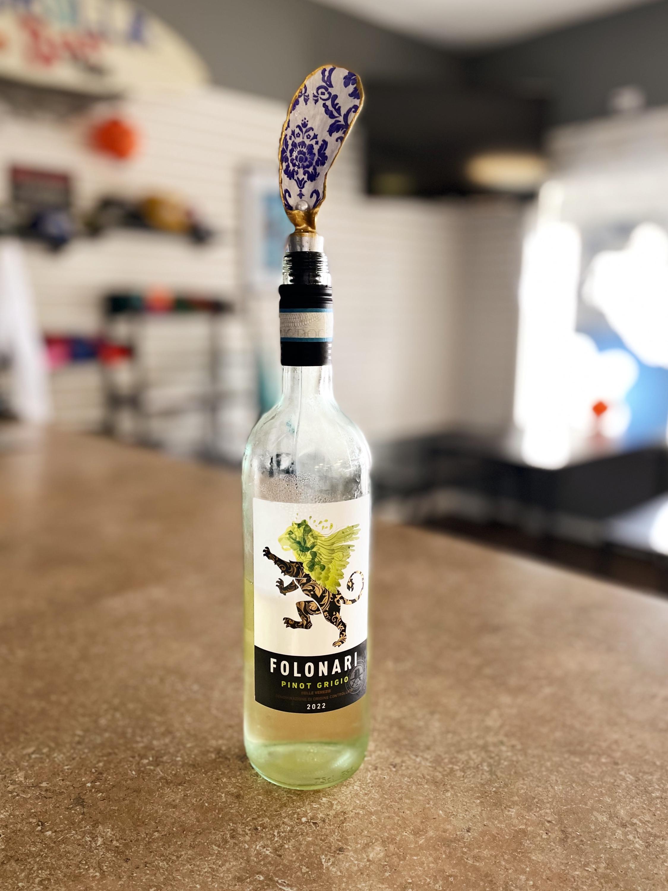 Handcrafted Oyster Shell Wine Stoppers: Coastal Decor for Beach Lovers ...