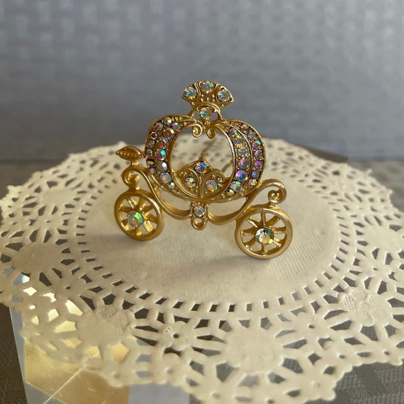 Cinderella Carriage Hair Pins: Golden Wedding Hair Accessories (Set of 2)